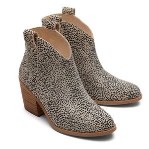 TOMS Women's Constance Pull On Western Booties Cheetah Suede Size 12 NWT